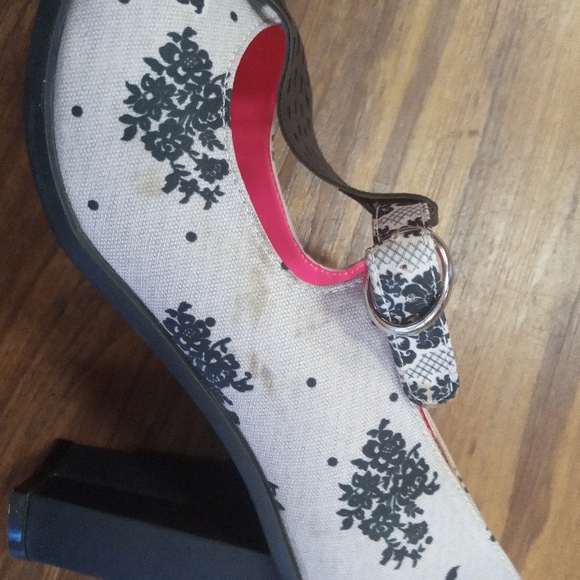 Chocolitas high heels spider web Mary Jane pump - Picture 5 of 7